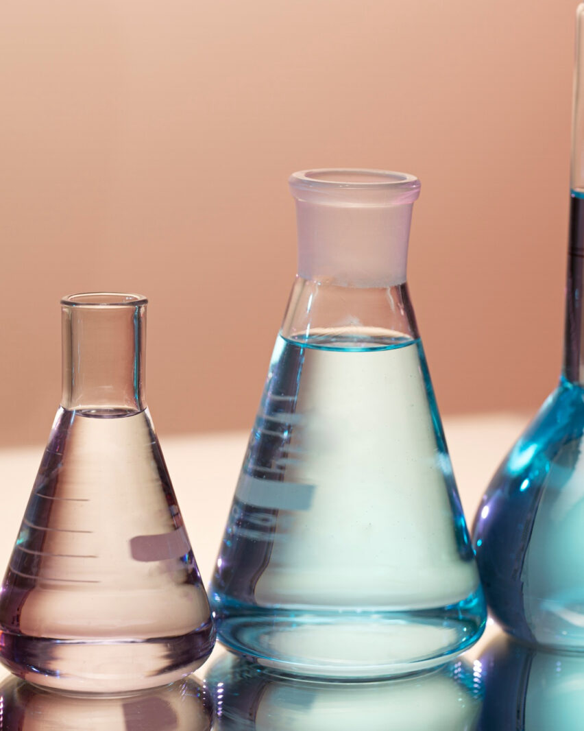laboratory-glassware-with-colored-liquid-still-life